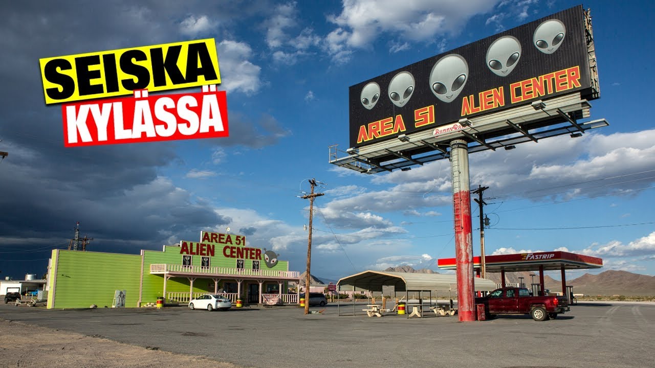 Seiska ufojahdissa! Toimittajalle ja kuvaajalle kävi kylmät Area 51:llä – “Pistä poikki nyt!”