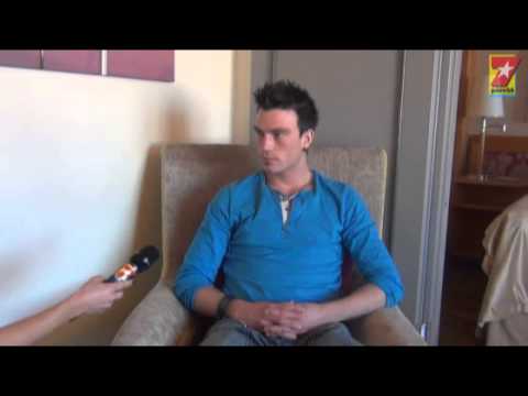 BB-Tommi antoi pakit Henna Kalinaiselle