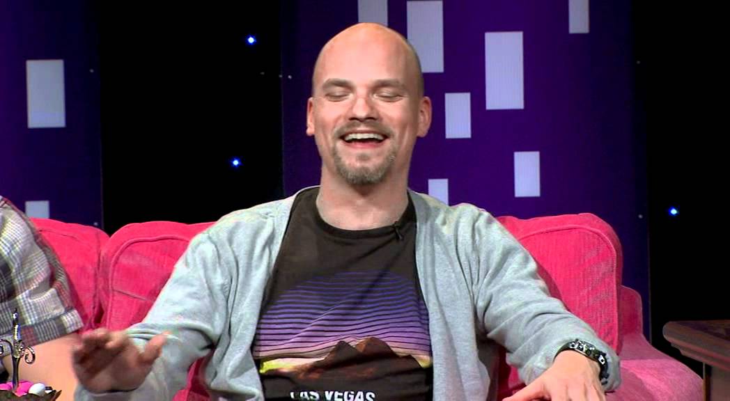 Tuomas Enbuske Talk Show – Jakso 39 – Vieraana Niko Kivelä